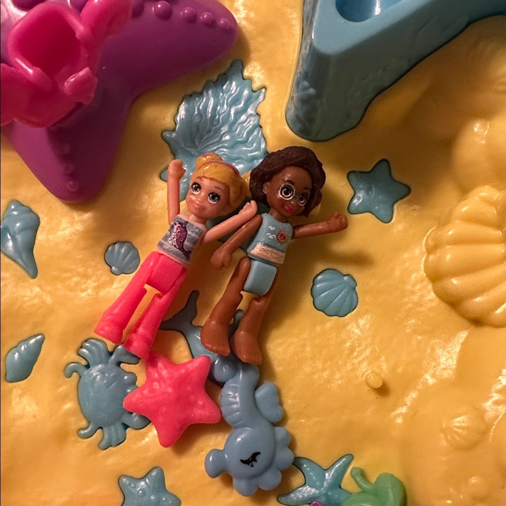 Polly pocket Blue Seahorse Toy travel set - Picture 8 of 11
